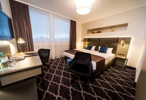 Hotel Kaiserhof – Standard Doppelzimmer, Dusche/WC