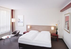Mövenpick Hotel Münster – Classic Einzelzimmer, Dusche und WC