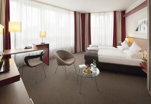 Mövenpick Hotel Münster – Classic Einzelzimmer, Dusche und WC