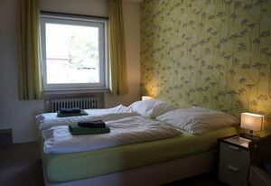 Pension de Gasterei – Vierbettzimmer mit separatem Raum und Dusche/WC
