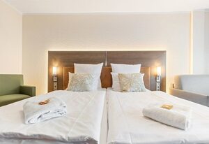 Cityhotel Amadeus – Doppelzimmer zur Alleinnutzung, Dusche/WC