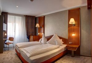 Hotel-Restaurant-Weinhandlung Im Engel – Doppelzimmer, Bad/Dusche/WC Deluxe