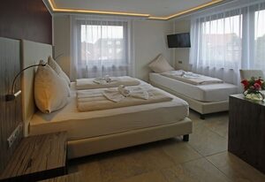 Hotel Sophia – Doppelzimmer, Dusche/WC