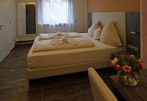 Hotel Sophia – Doppelzimmer, Dusche/WC