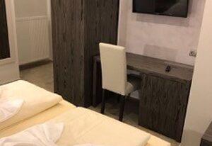 Hotel Sophia – Doppelzimmer, Dusche/WC
