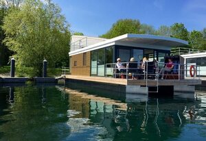 Floating 44 in Xanten - Boot 5 – FLOATING 44 – komfortable Hausboote bei Xanten mit tollem Seeblick