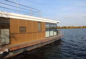 Floating 44 in Xanten - Boot 5 – FLOATING 44 – komfortable Hausboote bei Xanten mit tollem Seeblick