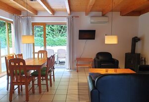Haus 9 Natur Ferienpark, WLAN, Kostenfreier Parkplatz, Grillen auf der Terrasse. Schöne Familienzeit!