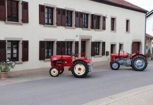 Ferienhaus zum roten Traktor – Ferienhaus, Dusche, WC, 3 Schlafräume