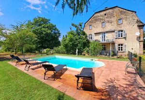 Schloss Hilbringen – Ferienwohnung im Schloss "Leonhard von Konstorf"