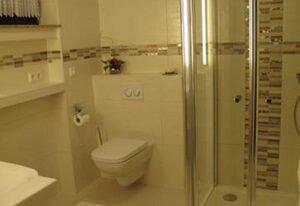 Haus Anna – Ferienwohnung Anna, Dusche und  WC