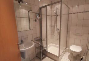 Haus Moselliebe - Charmantes Frühstücks Zimmer mit Balkon und Blick auf die Mosel. Raucherfreihaus