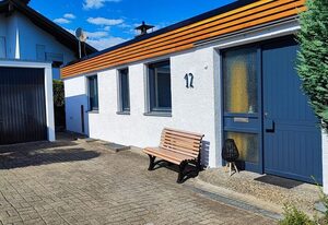Haus Bandol – Gemütliches Zimmer mit TV und Gemeinschaftsbad