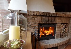 Ferienhaus Naturliebe 6000qm Parkgarten am Wald, umzäunt, Kamin, Sauna