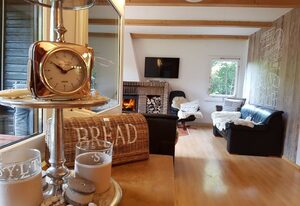 Ferienhaus Naturliebe 6000qm Parkgarten am Wald, umzäunt, Kamin, Sauna