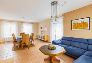 Ferienwohnung Dominique – Ferienwohnung (110 qm) mit drei Schlafzimmern