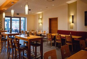 Weinatrium Wallerath OHG – Doppelzimmer mit Dusche und WC