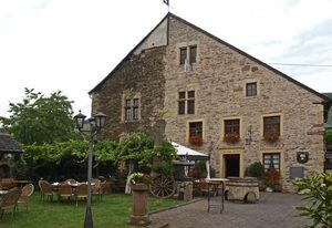 Alte Burg Longuich - Gästehaus – Doppelzimmer Burggarten