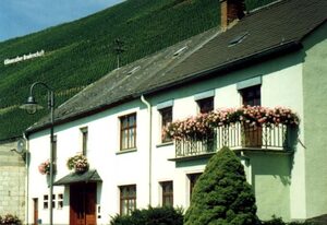 Ferienweingut Herres – Doppelzimmer mit Dusche und WC