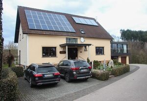 Privatpension Haus Wildgarten – Doppelzimmer, Dusche oder Bad, WC, 1 Schlafraum