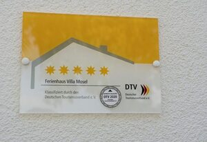 Villa Mosel – Ferienhaus, Dusche und Bad, WC, 3 Schlafräume