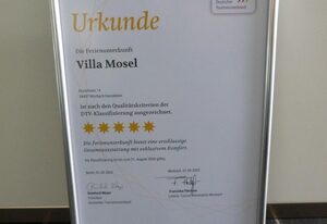 Villa Mosel – Ferienhaus, Dusche und Bad, WC, 3 Schlafräume
