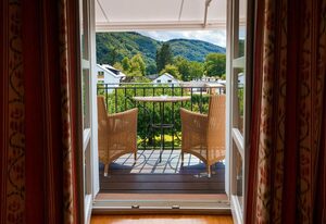 Weingut u. Gästehaus Kallfels – Doppelzimmer mit Balkon