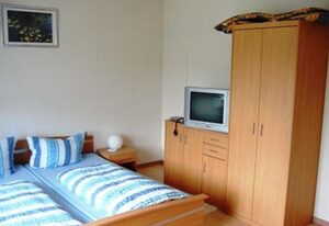 Wey, Felix – Doppelzimmer Dusche/WC