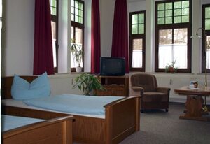 Pension Zum Burschen – Dreibettzimmer mit Du/WC