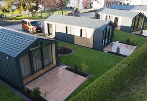 Land Zeit - get your tiny moment – Tiny-House "Das kleine Schwarze"