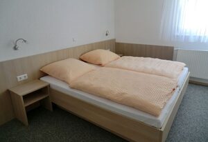 Pension Steinle – Ferienwohnung, 60qm, Terrasse, 2 Schlafzimmer, max. 5 Personen