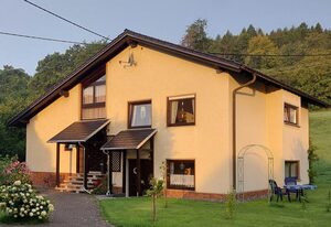 Ferienwohnungen Wengenroth – 8-Bett-Wohnung "Spatzennest"