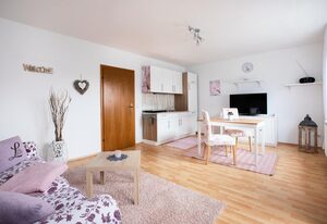 Ferienwohnungen Wengenroth – 8-Bett-Wohnung "Spatzennest"