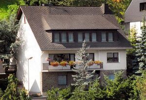 Gästehaus Karbach – Doppelzimmer, Bad, WC, ruhig