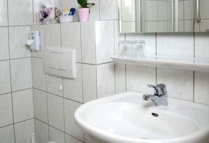 Boller - Gästehaus – DZ als Einzelzimmer, Dusche oder Bad, WC,