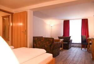 Weinheber - Hotel und Weinstube – Doppelzimmer Comfort,  Bad, WC, 1 Schlafraum