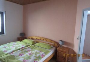 Ferienhaus am Felsen – Ferienhaus, Dusche, WC, 2 Schlafräume