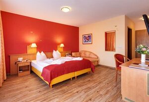 "Die Kleine Blume", Hotel-Restaurant – Einzelzimmer Dusche/WC