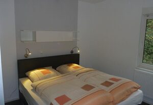 Waldhaus am Teich – Ferienhaus, Dusche, WC, 1 Schlafraum