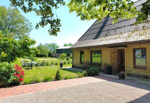 FeWo zwischen den Meeren: schöne FeWo mit Garten – Ferienwohnung zwischen den Meeren