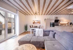 Haus Sonnengelb