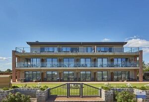 Ostsee-Strandhaus-Holnis – Strandhaus - Familiensuite Seestern mit Terrasse
