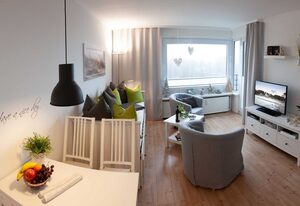 Ferienwohnung Nordlicht inklusive Strandkorb an der Förde – Ferienwohnung Nordlicht mit Meerblick