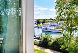Große Ferienwohnung mit traumhaftem Hafenblick von "Momentic" – Luxus-Appartment direkt am Hafen von Neustadt in Holstein