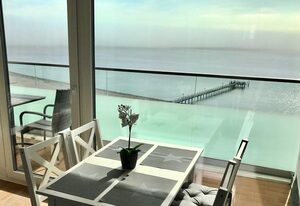 Ostseeblick-Perle,  Prinz Hamlet – Ostseeblick-Perle 1, 10. Stock, Panoramablick, Pool