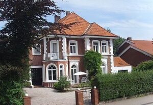 Alte Villa 02