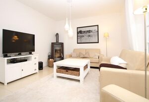 Ohl Dörp 55b, Whg. 2 – Haushälfte in Wrixum unter Reetdach mit 4- Zimmer und 140 qm