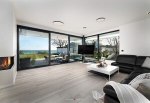 Villa "Black & White"