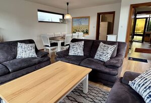 Kellenhusen - Birkenweg 11 – Freistehendes Ferienhaus in Strandnähe für max. 8 Personen über 2 Etagen!