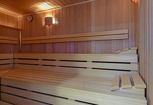 Apartmentvilla Anna See – Familien-Apartment in Strandnähe mit großer Loggia, zwei Bädern & Sauna im Haus!